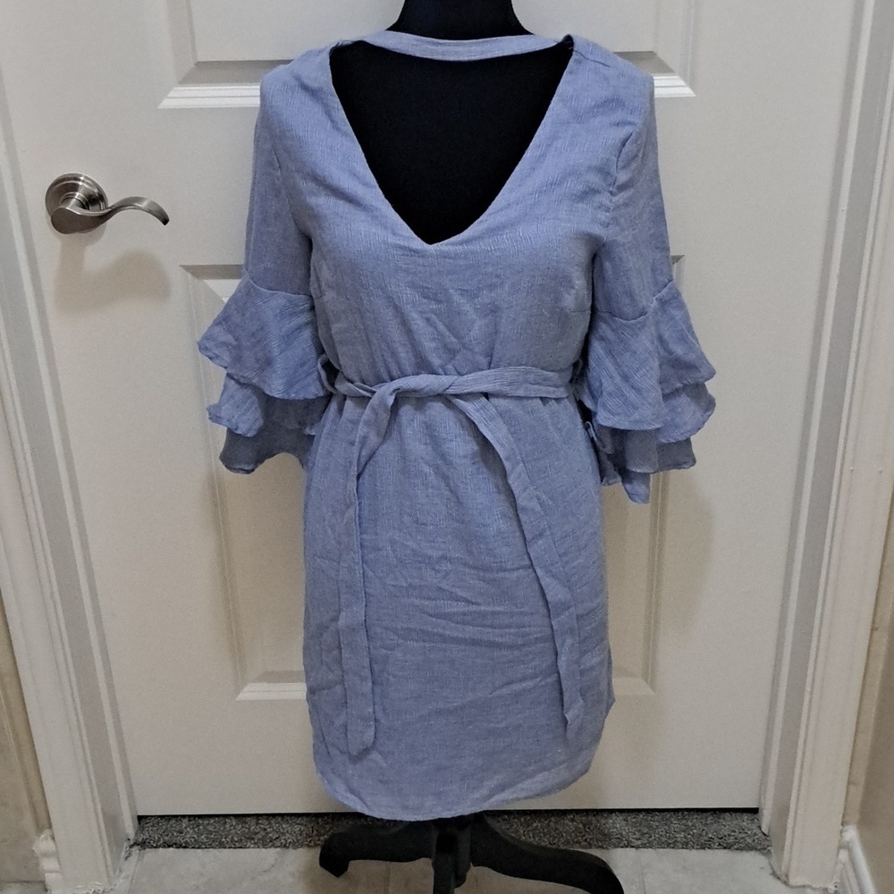 OLIVACEOUS small periwinkle dress with decorative sleeves